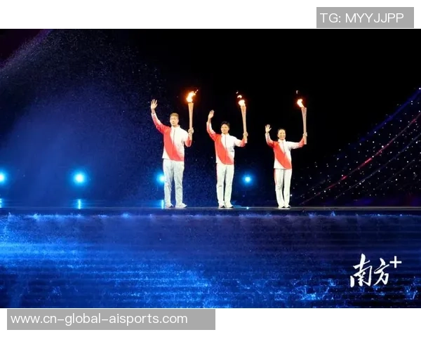 粤港澳三地火炬手接力点着“同心之火”